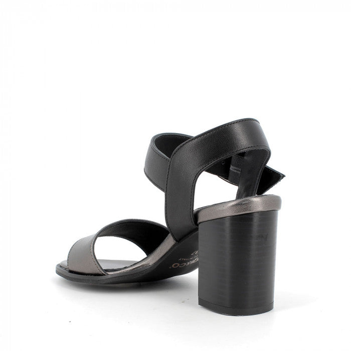 Igi&co Sandalo in pelle con tacco nero - Igi&co