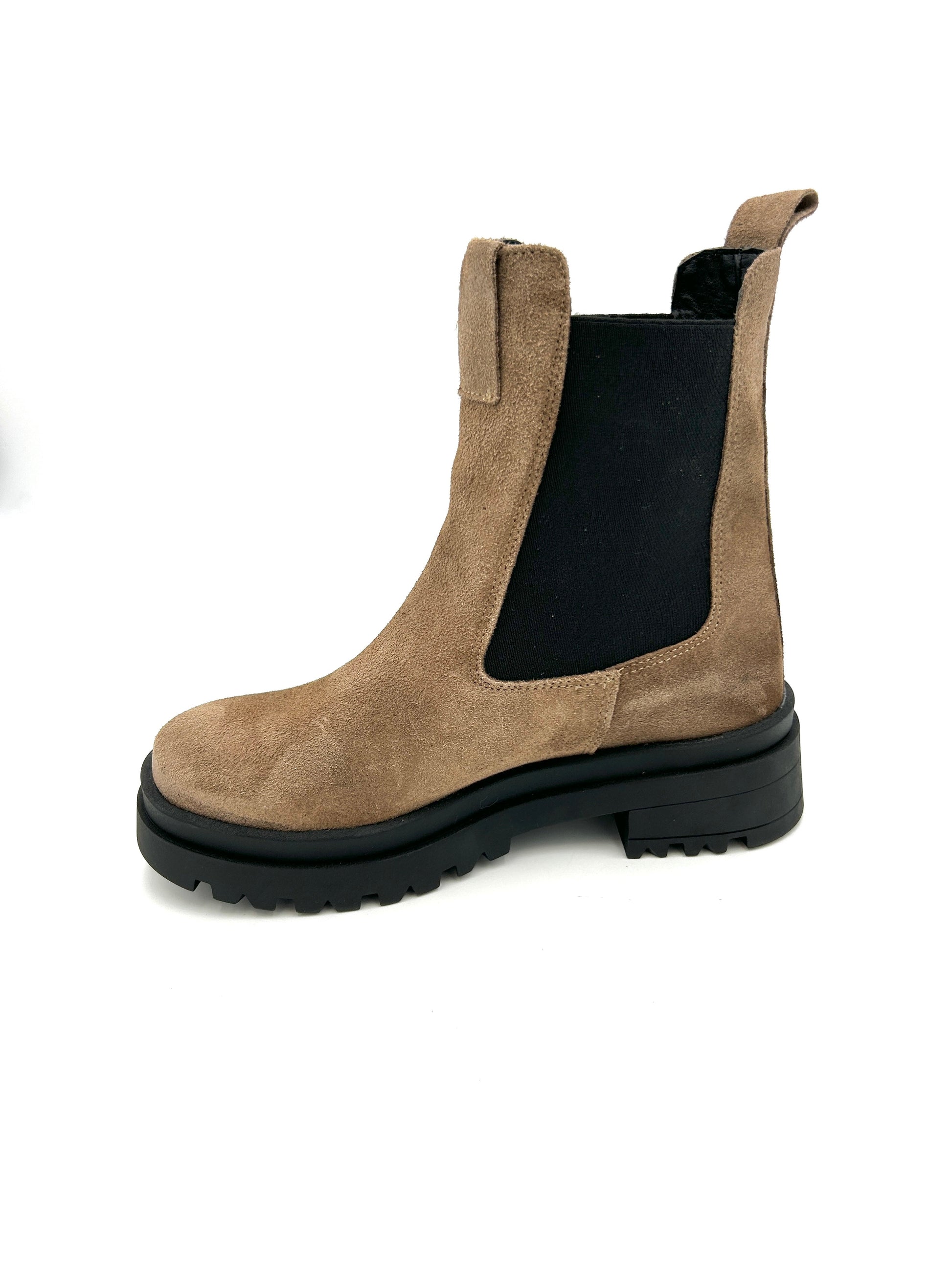 Made in Italy Beatles in pelle scamosciata marrone - Sebastiano Calzature