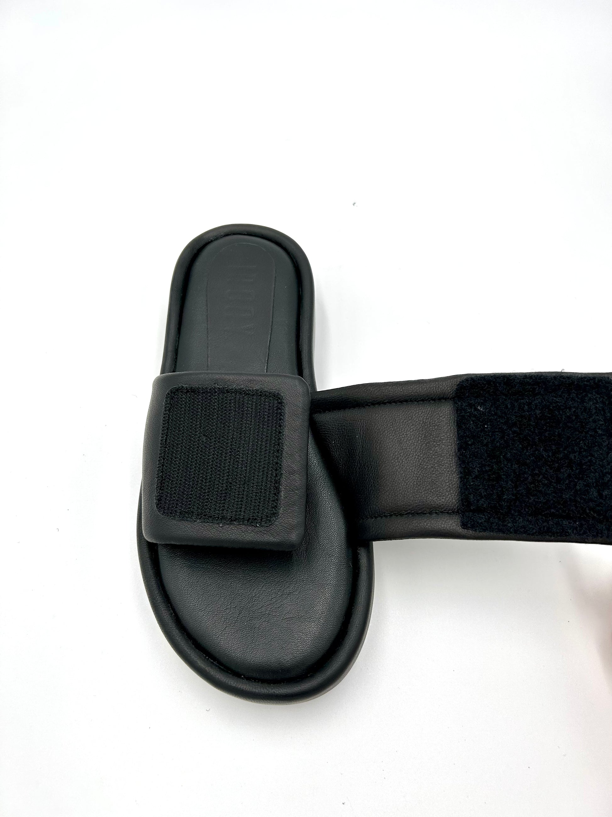 Made in italy Sandalo regolabile a fascia - in pelle nero ( fondo Vibram) - Made in Italy
